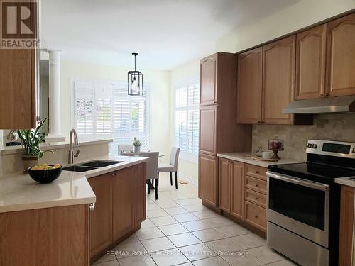 47 Hawstead Crescent, Whitby (Brooklin), ON - Indoor Photo Showing Kitchen With Double Sink