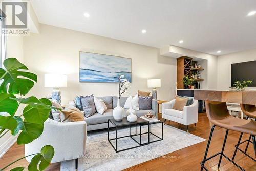 196 - 10 Bassett Boulevard, Whitby (Pringle Creek), ON - Indoor Photo Showing Living Room