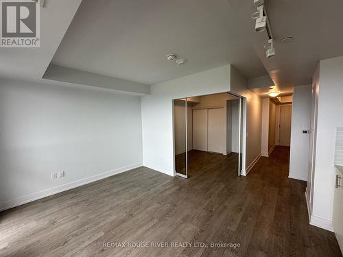 2221 - 2550 Simcoe Street N, Oshawa (Windfields), ON - Indoor Photo Showing Other Room