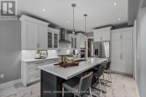 925 Eagle Ridge Drive, Oshawa (Taunton), ON - Indoor Photo Showing Kitchen With Double Sink With Upgraded Kitchen