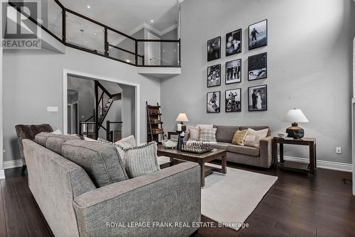 925 Eagle Ridge Drive, Oshawa (Taunton), ON - Indoor Photo Showing Living Room