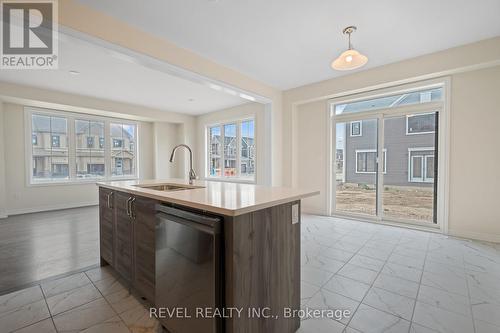 71 Sun Haven Lane, Thorold, ON - Indoor Photo Showing Kitchen