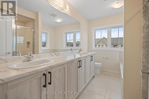 71 Sun Haven Lane, Thorold, ON - Indoor Photo Showing Bathroom