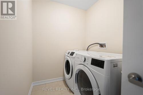 71 Sun Haven Lane, Thorold, ON - Indoor Photo Showing Laundry Room