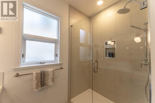 12019 Morrow Avenue, Summerland, BC - Indoor Photo Showing Bathroom