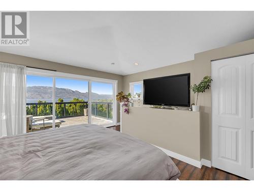 1185 Sunnyside Road, West Kelowna, BC - Indoor Photo Showing Bedroom