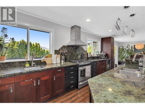 1185 Sunnyside Road, West Kelowna, BC - Indoor Photo Showing Kitchen With Double Sink