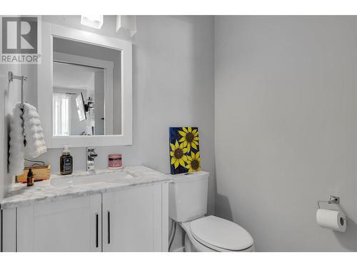 1185 Sunnyside Road, West Kelowna, BC - Indoor Photo Showing Bathroom