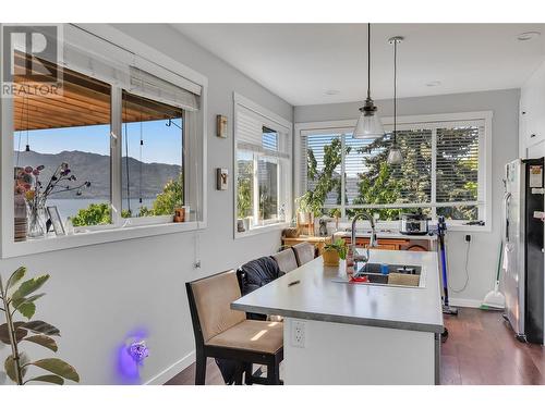 1185 Sunnyside Road, West Kelowna, BC - Indoor