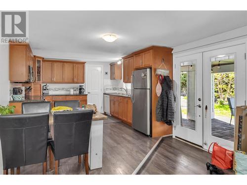 1185 Sunnyside Road, West Kelowna, BC - Indoor Photo Showing Kitchen