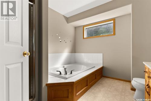 76 St Andrews Bay, Emerald Park, SK - Indoor Photo Showing Bathroom