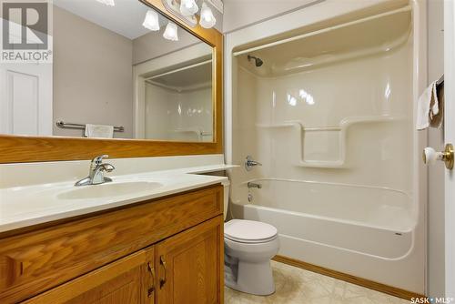 76 St Andrews Bay, Emerald Park, SK - Indoor Photo Showing Bathroom