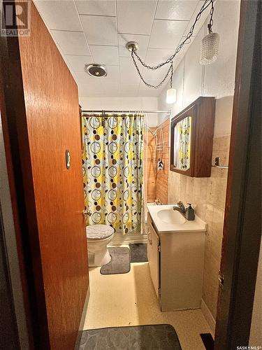 229 2Nd Avenue Nw, Preeceville, SK - Indoor Photo Showing Bathroom