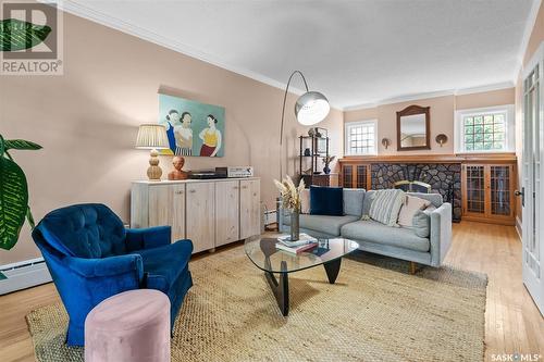 1038 University Drive, Saskatoon, SK - Indoor Photo Showing Living Room