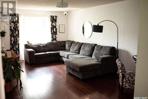 222 Macleod Avenue W, Melfort, SK - Indoor Photo Showing Living Room