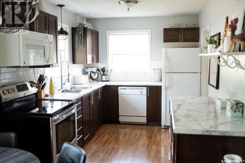 222 Macleod Avenue W, Melfort, SK - Indoor Photo Showing Kitchen