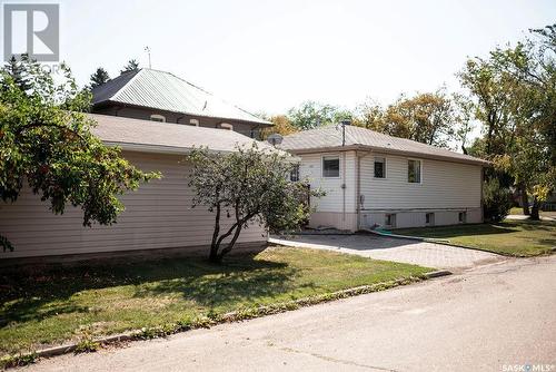 222 Macleod Avenue W, Melfort, SK - Outdoor