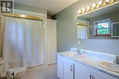 301 Inglewood Drive, Grand Bay-Westfield, NB - Indoor Photo Showing Bathroom