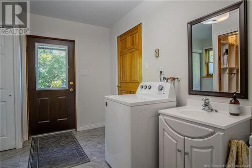 301 Inglewood Drive, Grand Bay-Westfield, NB - Indoor Photo Showing Laundry Room