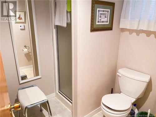 190 North, Moncton, NB - Indoor Photo Showing Bathroom