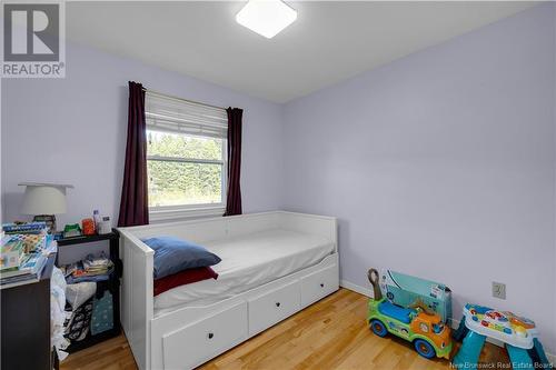 337 Lakeview Drive, Saint John, NB - Indoor Photo Showing Bedroom