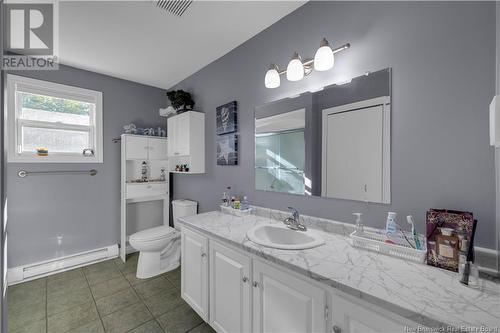 337 Lakeview Drive, Saint John, NB - Indoor Photo Showing Bathroom