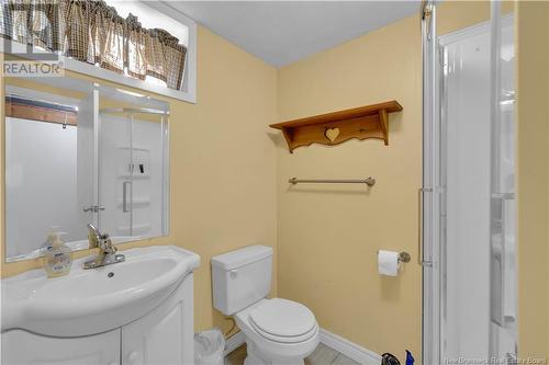 337 Lakeview Drive, Saint John, NB - Indoor Photo Showing Bathroom