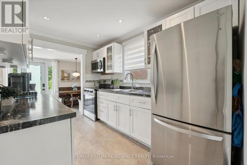 1089 Churchill Avenue, Oakville (College Park), ON - Indoor Photo Showing Kitchen