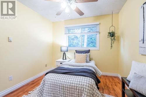 64 - 5029 Pinedale Avenue, Burlington, ON - Indoor Photo Showing Bedroom