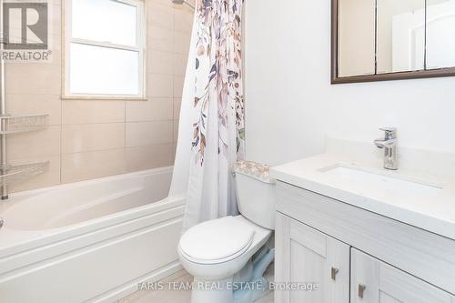 54 William Street, Toronto (Weston), ON - Indoor Photo Showing Bathroom