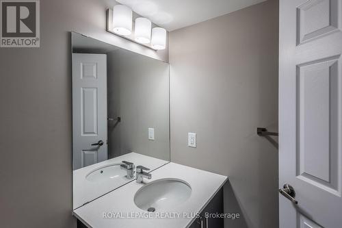 1003 - 716 Main Street E, Milton, ON - Indoor Photo Showing Bathroom