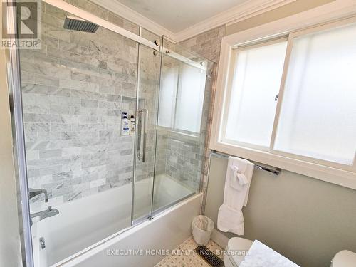 Main - 5382 Spruce Avenue, Burlington (Appleby), ON - Indoor Photo Showing Bathroom