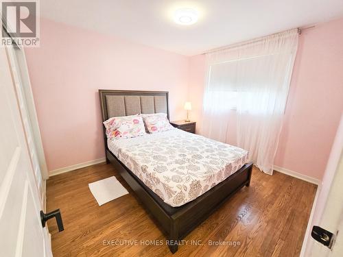 Main - 5382 Spruce Avenue, Burlington (Appleby), ON - Indoor Photo Showing Bedroom