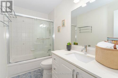 1434 Pate Court, Mississauga (East Credit), ON - Indoor Photo Showing Bathroom