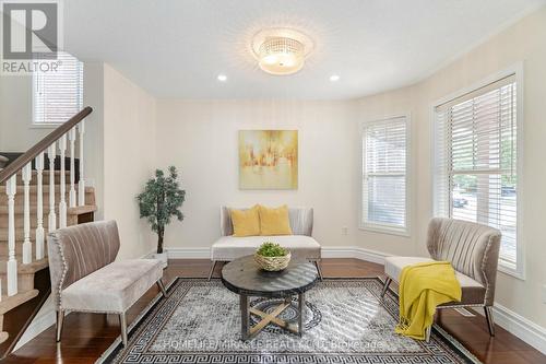 1434 Pate Court, Mississauga (East Credit), ON - Indoor Photo Showing Living Room