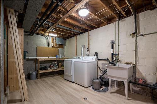 1309 Majestic Drive, Burlington, ON - Indoor Photo Showing Laundry Room