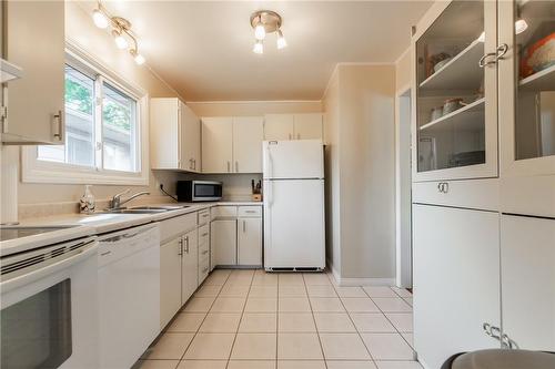 294 Parkside Drive, Hamilton, ON - Indoor Photo Showing Kitchen With Double Sink