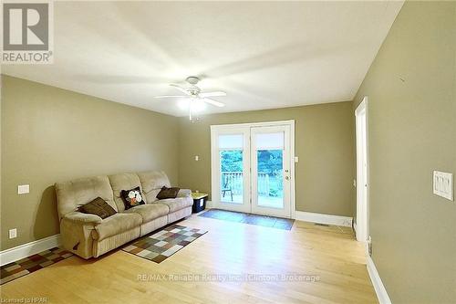 75551 Bluewater Highway, Bluewater (Bayfield), ON - Indoor Photo Showing Living Room