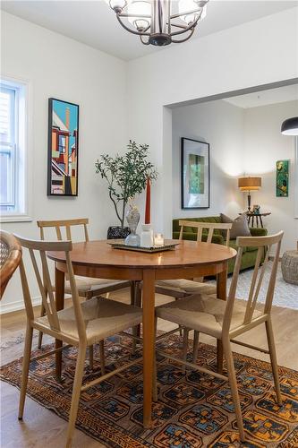 173 Simcoe Street E, Hamilton, ON - Indoor Photo Showing Dining Room