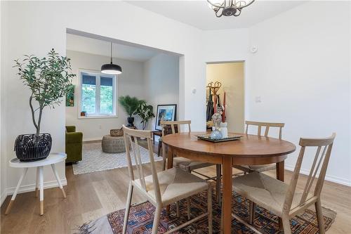 173 Simcoe Street E, Hamilton, ON - Indoor Photo Showing Dining Room