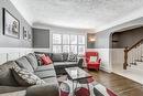 327 East 12Th Street, Hamilton, ON  - Indoor Photo Showing Living Room 