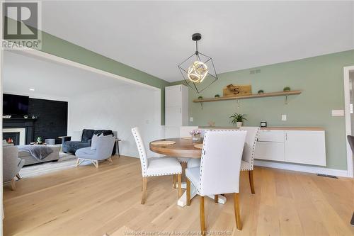 429 Leffler, Lakeshore, ON - Indoor Photo Showing Dining Room