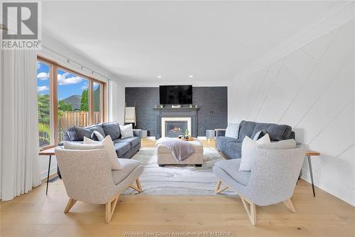 429 Leffler, Lakeshore, ON - Indoor Photo Showing Living Room With Fireplace