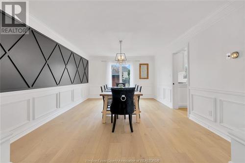 429 Leffler, Lakeshore, ON - Indoor Photo Showing Dining Room