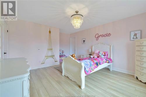 429 Leffler, Lakeshore, ON - Indoor Photo Showing Bedroom