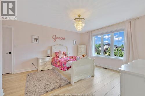 429 Leffler, Lakeshore, ON - Indoor Photo Showing Bedroom