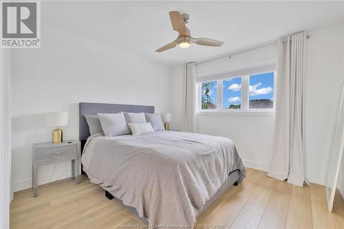 429 Leffler, Lakeshore, ON - Indoor Photo Showing Bedroom