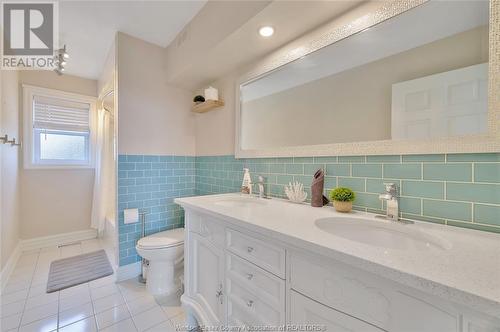 429 Leffler, Lakeshore, ON - Indoor Photo Showing Bathroom