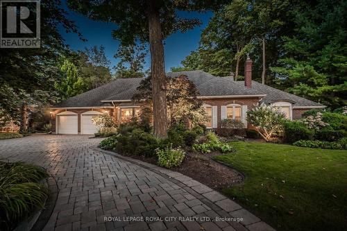 586 Eastgate Walk, Waterloo, ON - Outdoor