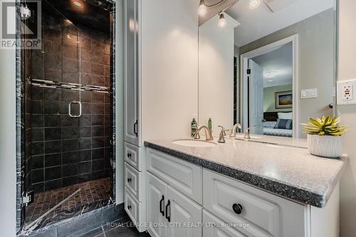 586 Eastgate Walk, Waterloo, ON - Indoor Photo Showing Bathroom